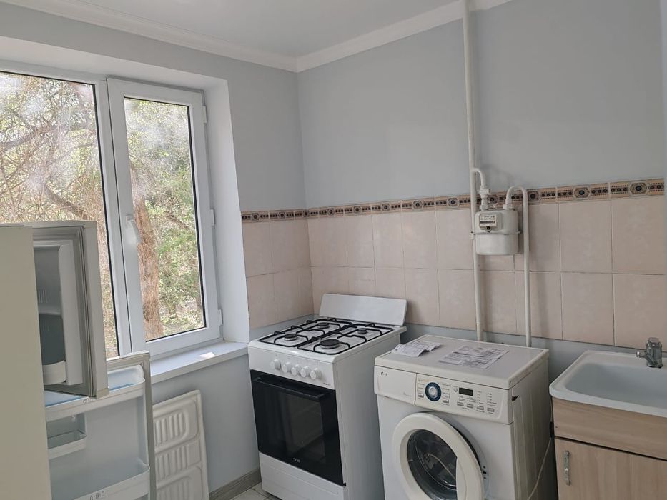 2-комн., 3 этаж, 7 мкр-он (НЕ угол)