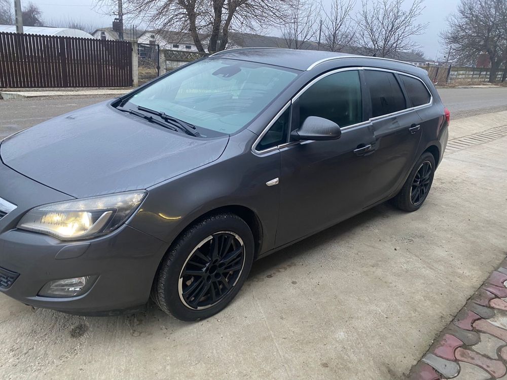 Opel astra j 2.0  diesel automat