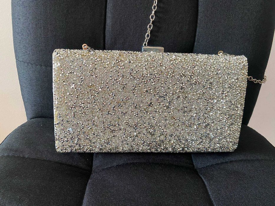 Абитуриентска чанта