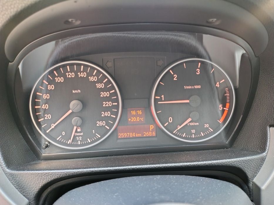 Lek avtomobil BMW 320 D