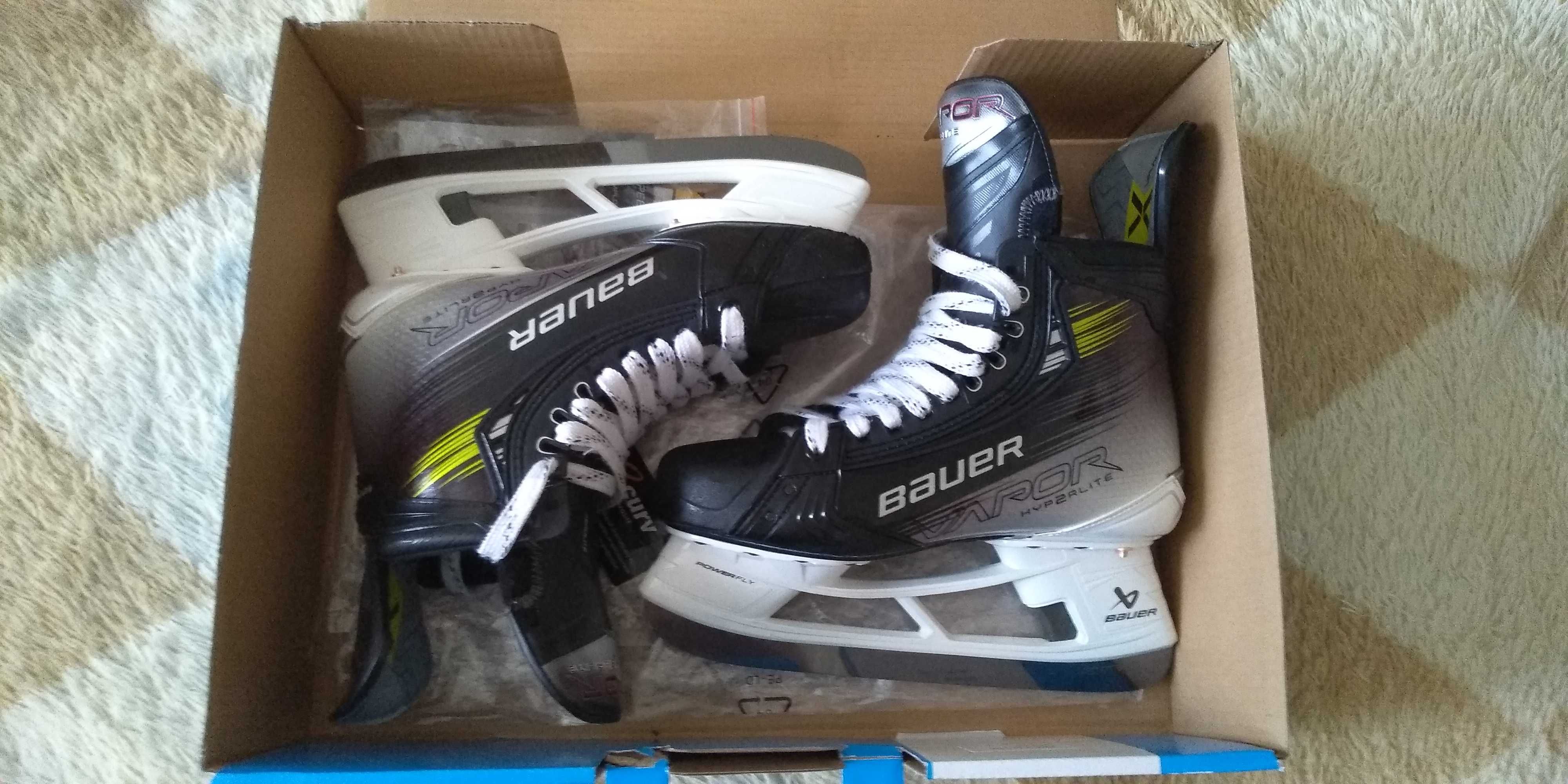 Коньки Bauer HYPERLITE 2