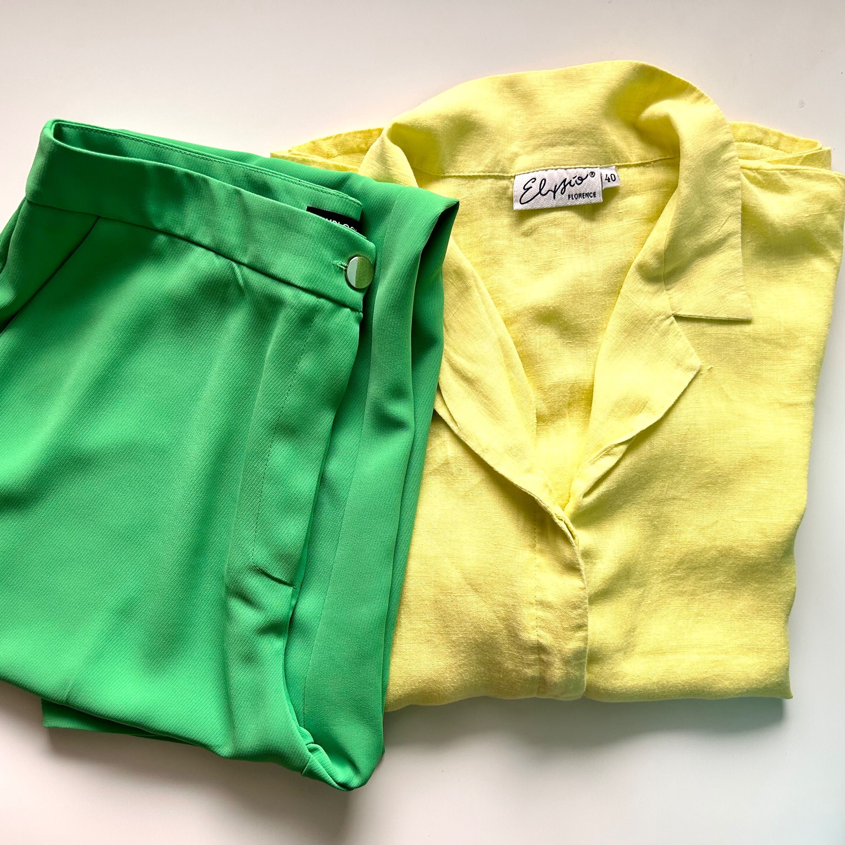 Елегантен панталон в наситен зелен цвят и ленена риза в жълто