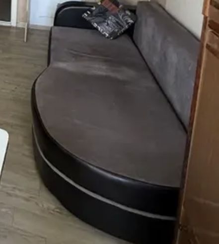 Продам Срочно Диван раскладной