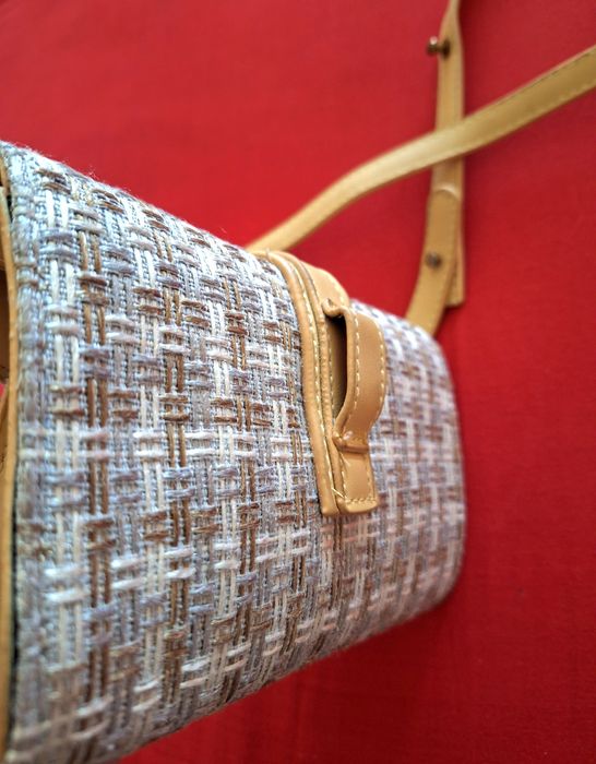 Продам стильную сумочку-клатч