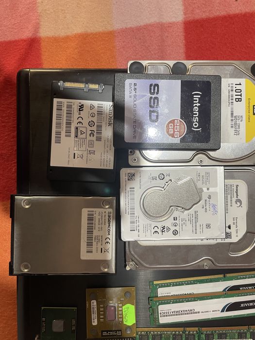 Ssd 1t hdd 1t racire rgb rami procesor