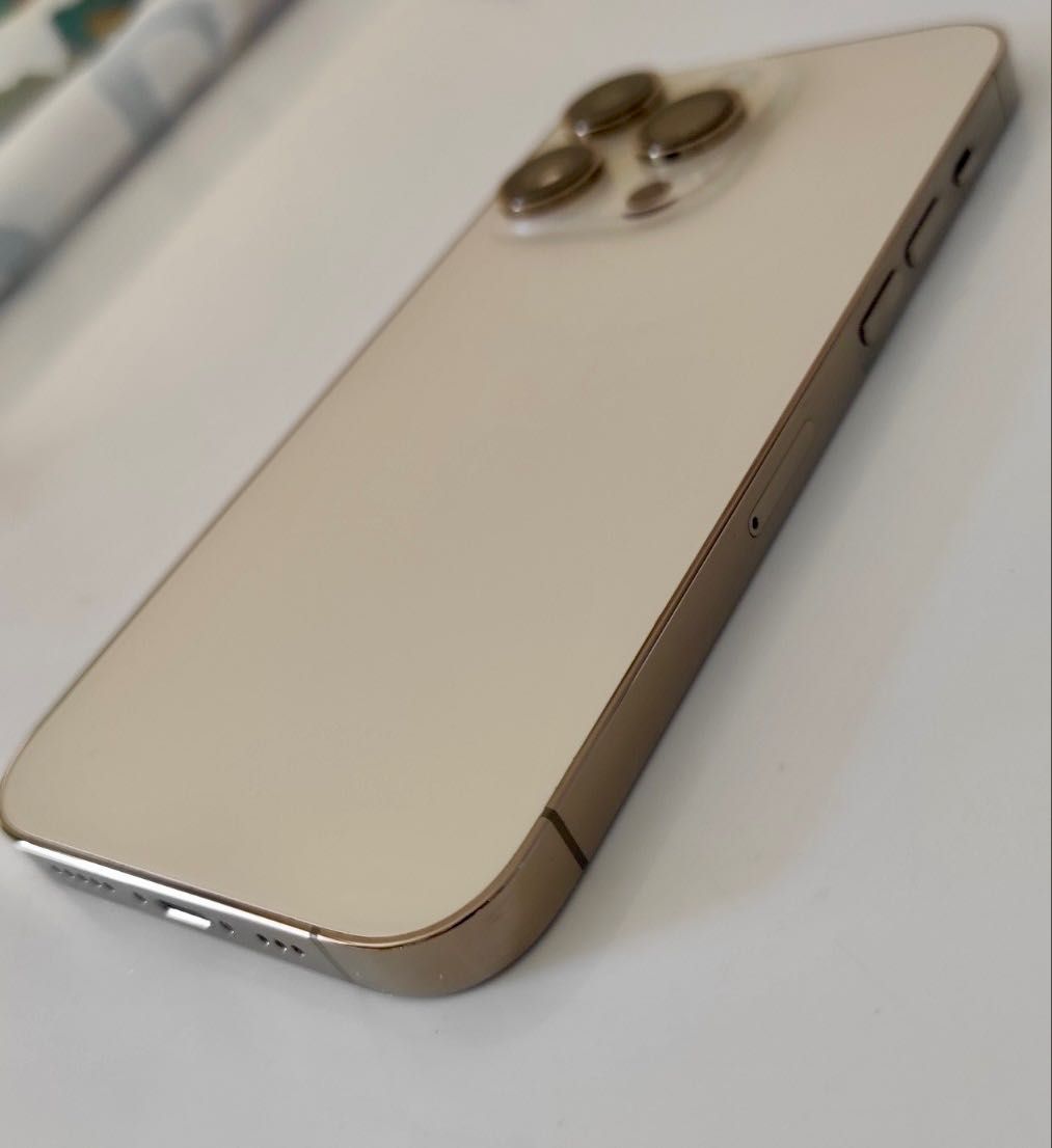 Изключително Запазен iPhone 14 Pro 256GB