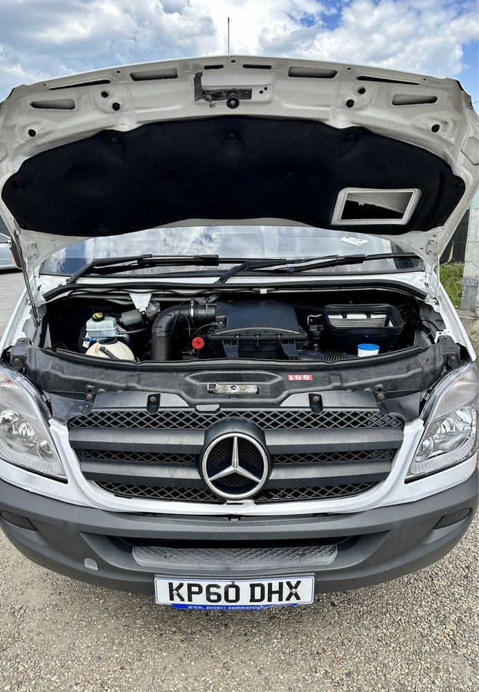 Dezmembrez Mercedes Sprinter euro 5 an 2013 motor 2.2 CDI