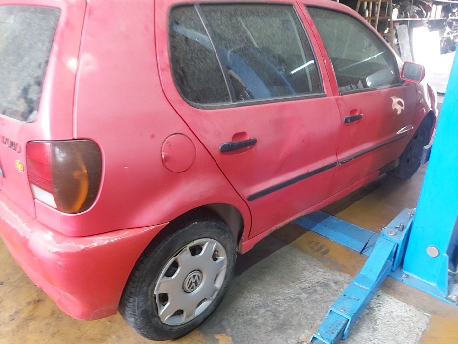 Фолксваген Поло 1.4 i бензин 1998 г.