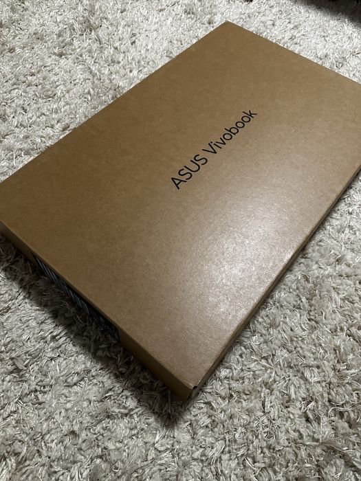 Asus Vivobook 18-Ryzen 7 ( 260 ) - 1TB SSD - 16GB - SIGILAT