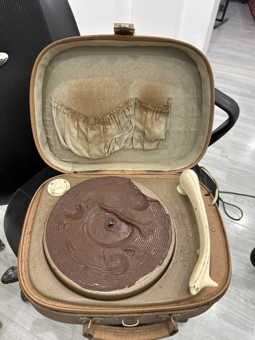 Gramofon Patefon Riz EG-4 pentru anticariat