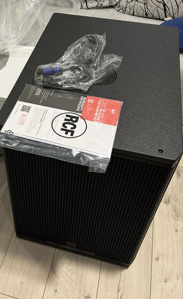 RCF SUB 8003 mk3 Неразличим от нов