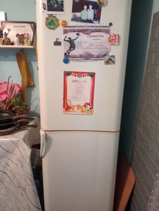 Холодильник, в нормальном состоянии