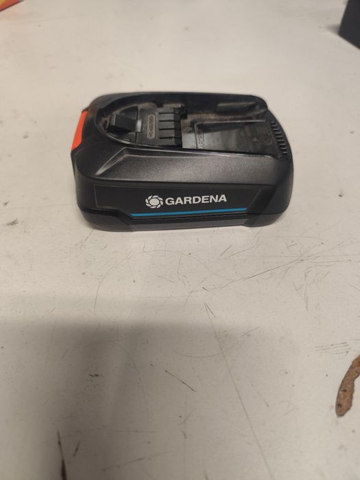 Продавам батерии за винтоверти