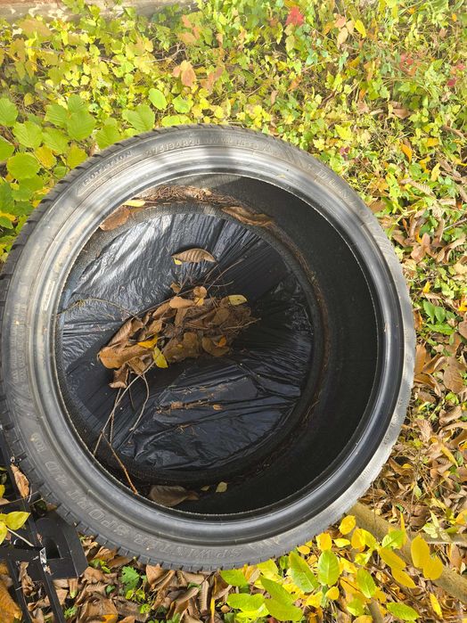 Гуми зимни 275/30R21 (нови)