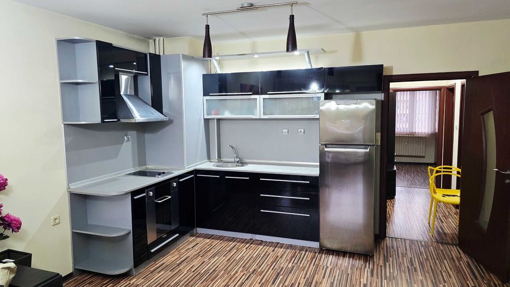 Дава се под наем Двустаен апартамент в Пловдив, Кършияка - 79 кв.м за 450 € - Снимка #3