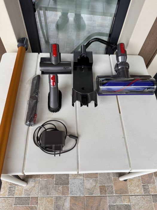 Accesorii aspirator dayson V8 absolute