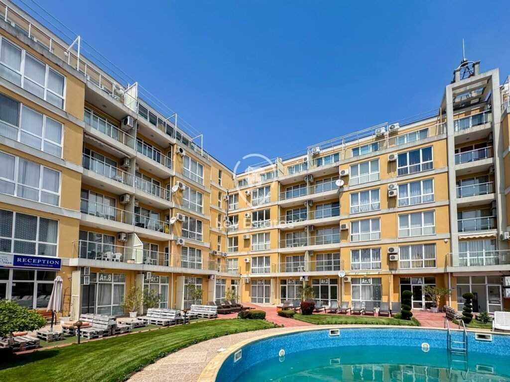 Уютен двустаен апартамент в комплекс Flores Park, Слънчев бряг
