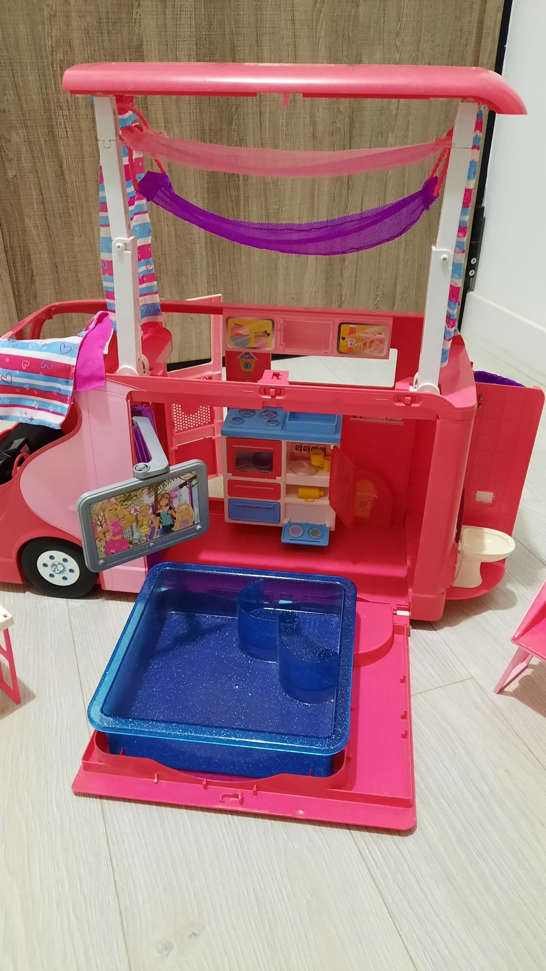 Auto caravana Barbie