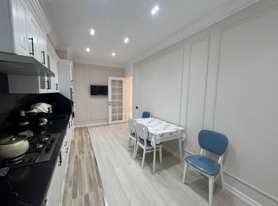 Сдаётся 3х ком квартира на улице Чехова, ор-р: клиника Федорович,108м²