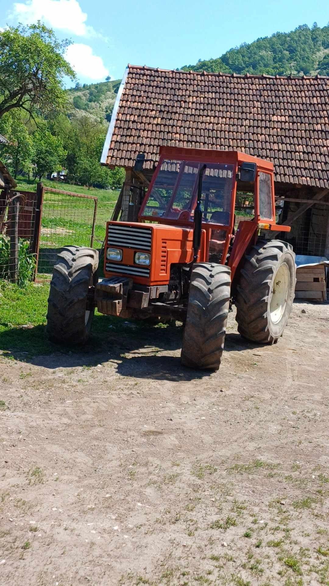 Vând tractor fiat 70 66