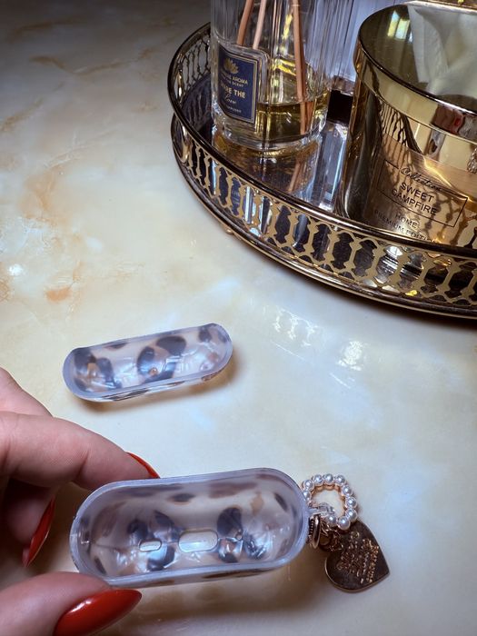 Husa Noua Casti AirPods Gen 1/2
