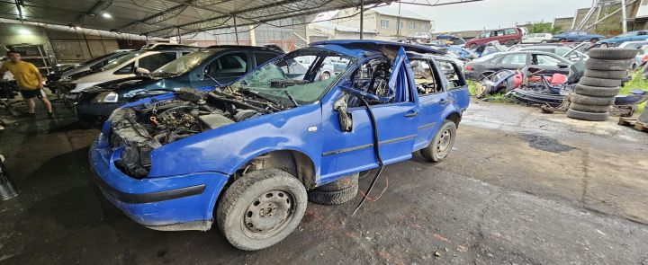 Soclu becuri lampa stop pe aripa dreapta 1J9945258A Volkswagen VW Gol