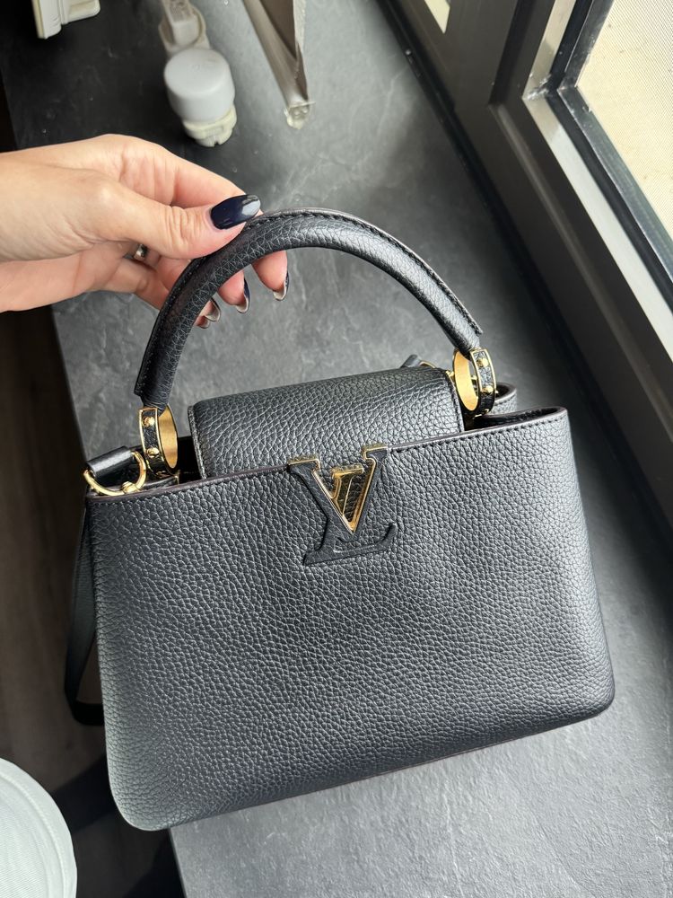 Geanta Louis Vuitton Capucines