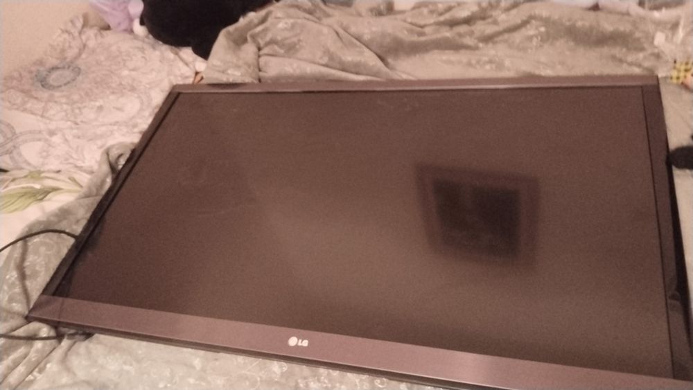 Продам смарт ТВ телевизор