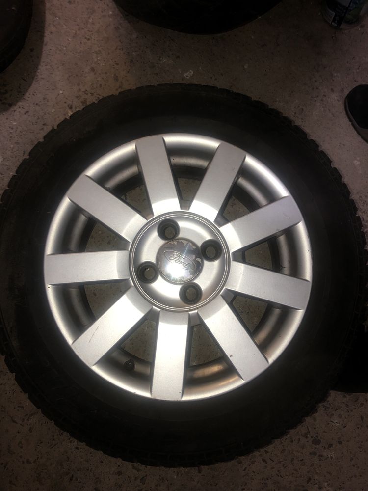 vând jante ford R15