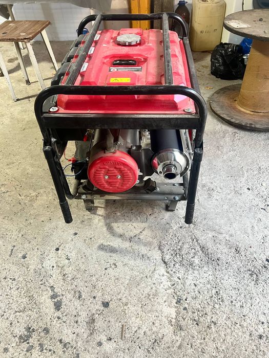 Dvijok sotiladi zaril genirator,продается срочно движок генераторы