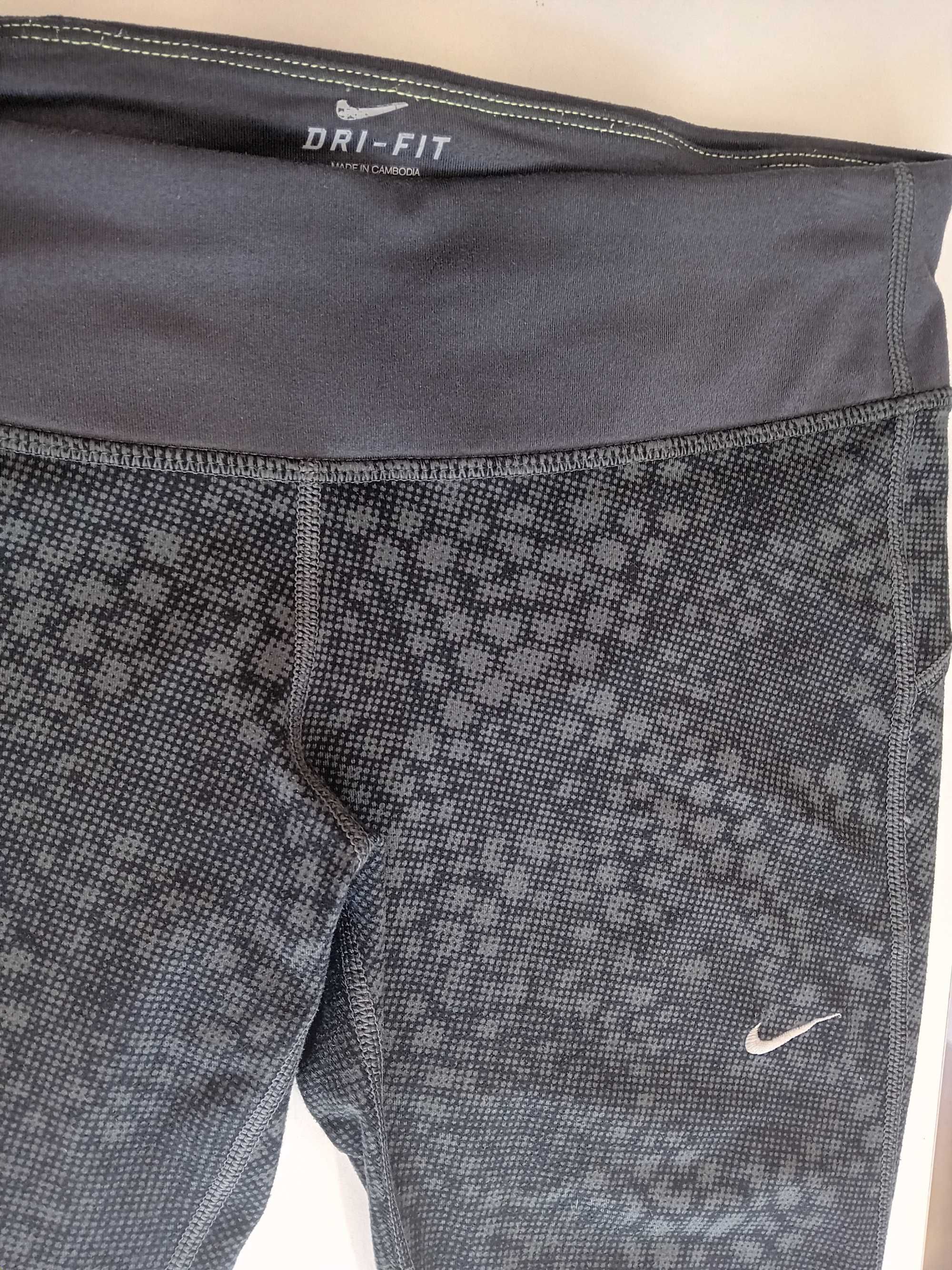 Черен клин NIKE PRO