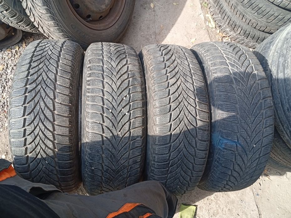 Продам комплект шин 185/60 r15