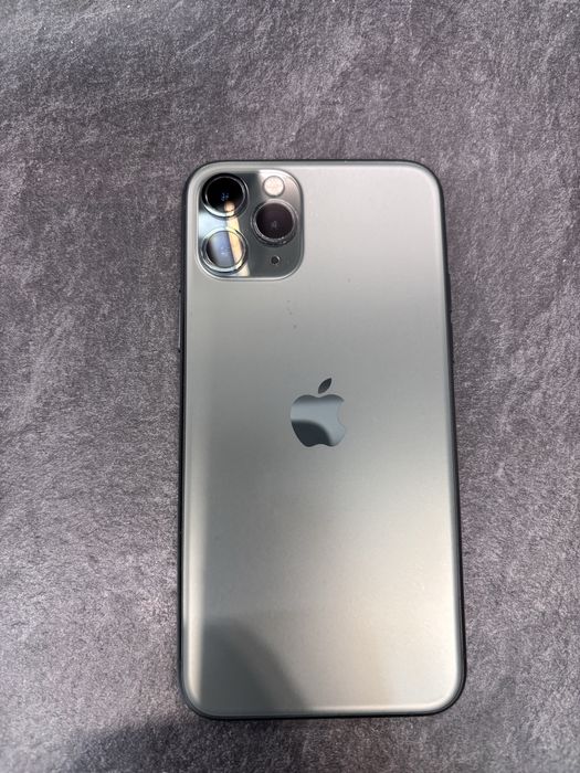 Продам Iphone 11 Pro.