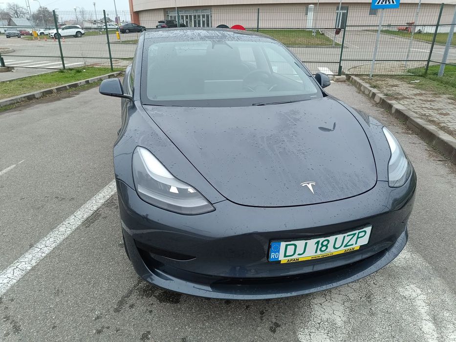 Tesla Model 3 Vind Tesla model 3, 2021,38000km pompa căldură.
