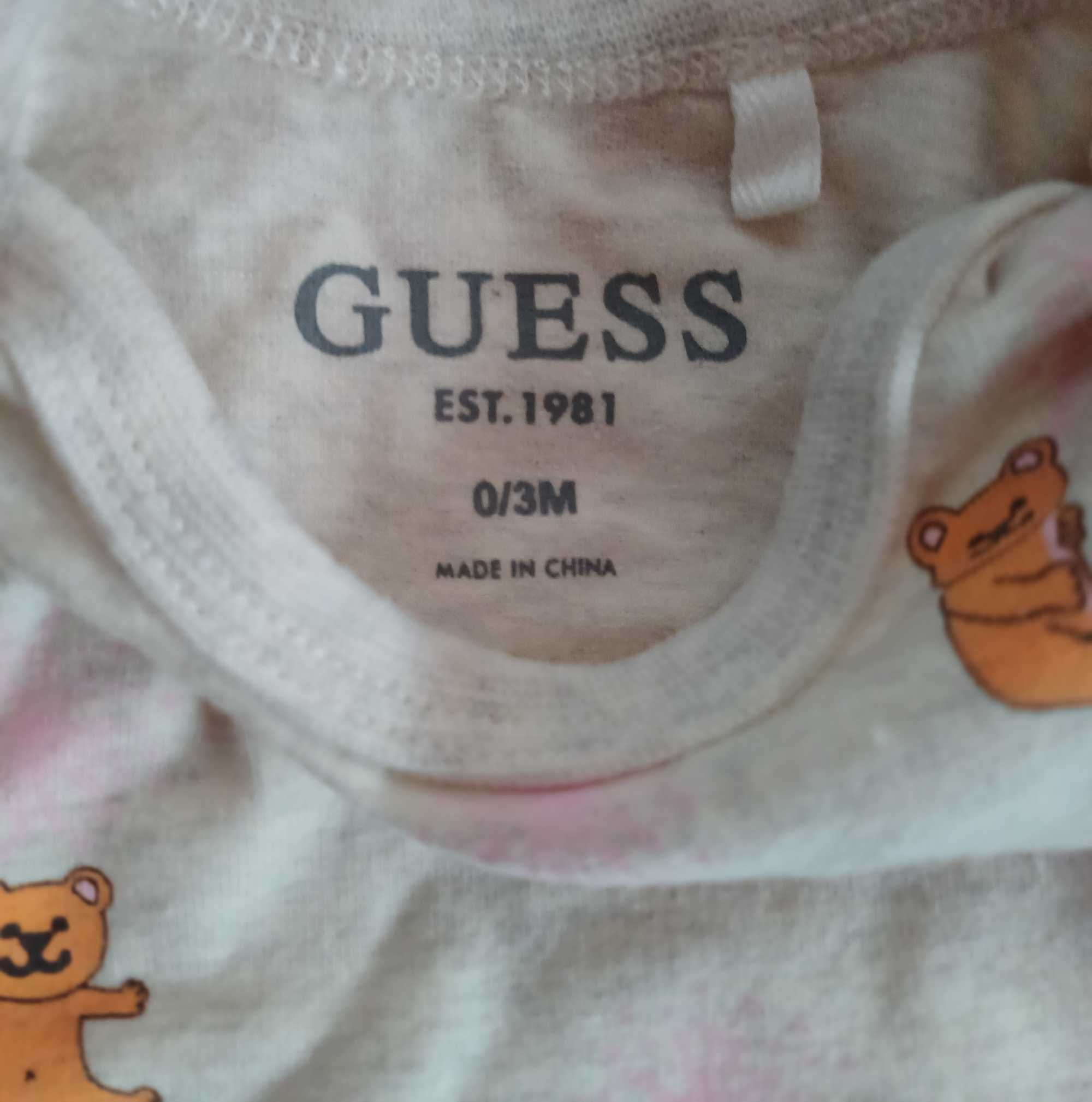 Бебешки комплект Guess