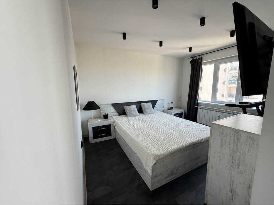 Дава се под наем Тристаен апартамент в София, Зона Б-18 - 80 кв.м за 800 € - Снимка #2