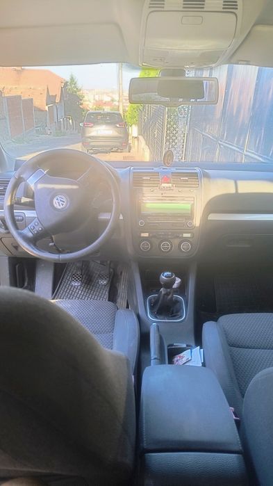 VW Golf anul  2009
