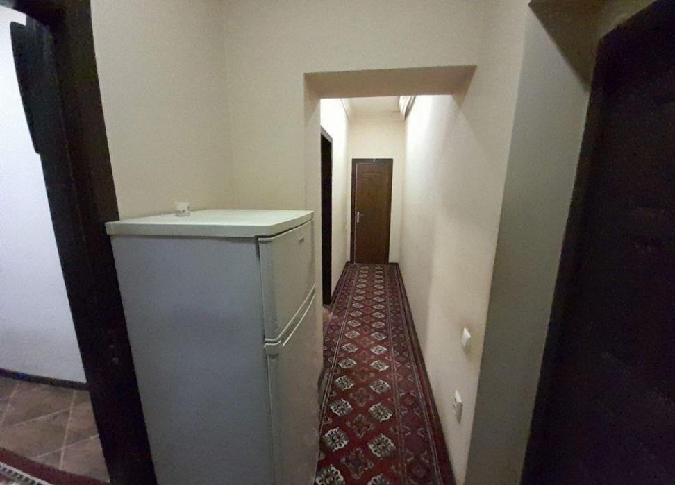 1 xonali kvartira sotiladi