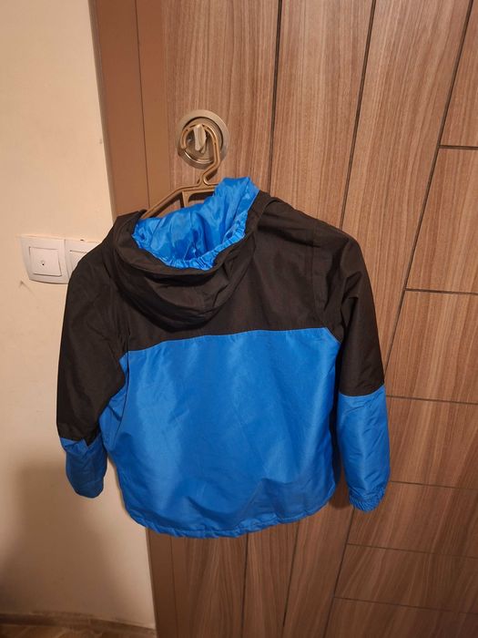 Маратонки и яке за момче