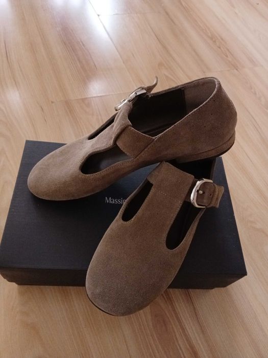 Нови велурени обувки Massimo Dutti