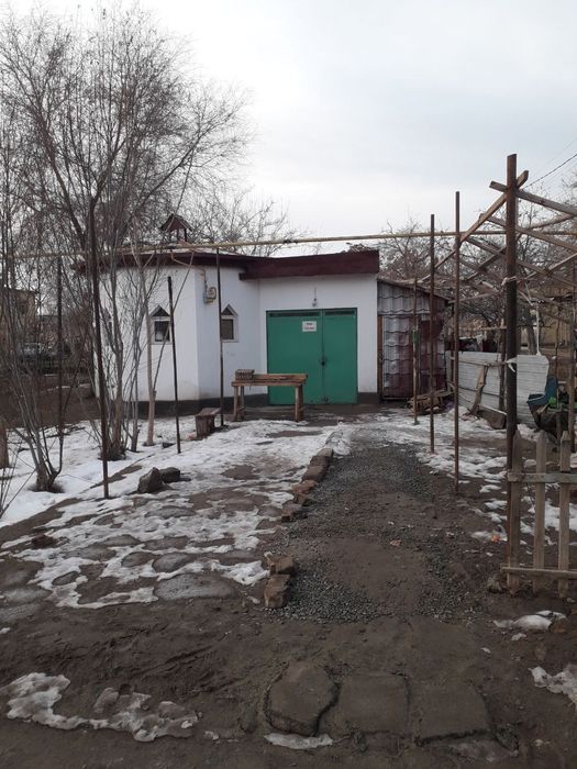 Нанвай хона сотилади