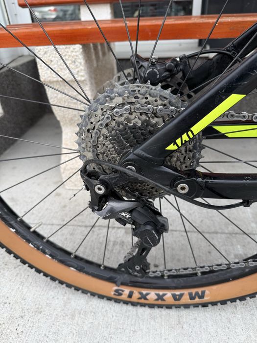 Планински велосипед Мекица Cube  за скачане. 27.5/L