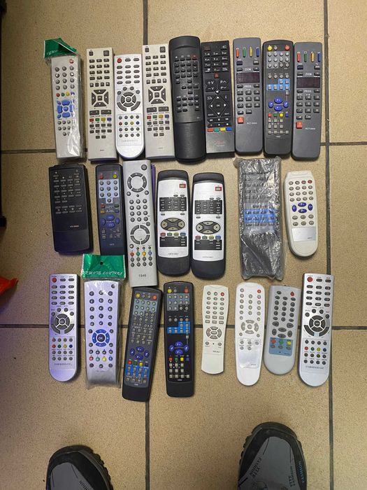 Telecomenzi tv -63 bucati