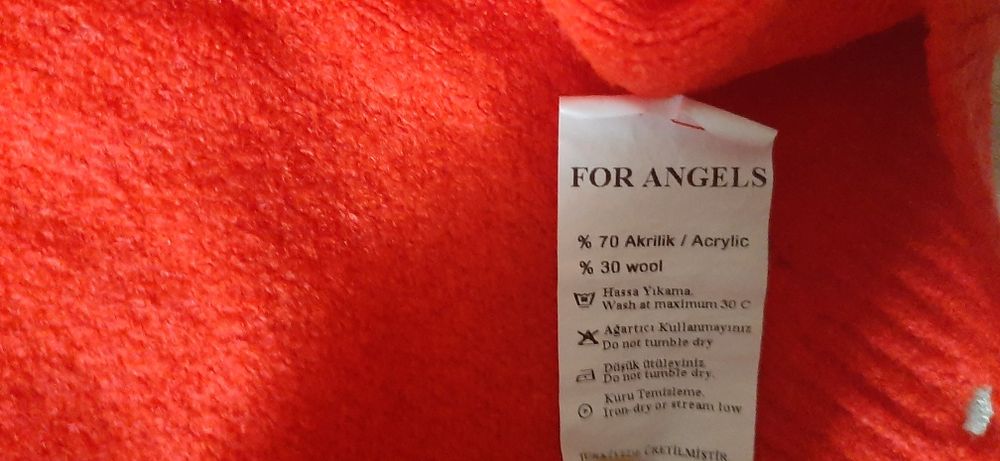 Pulover marimea XL, purtat o data, impecabil