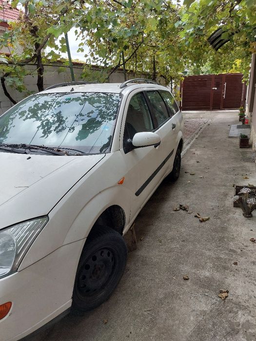 Vând Ford Focus 1.8 TDDI