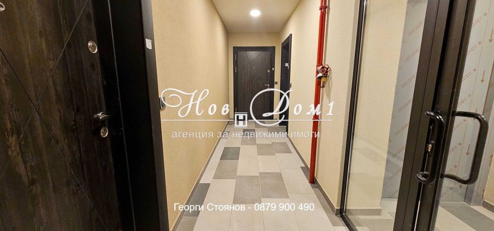 Чисто нов неизползван тристаен апартамент с паркомясто в цената