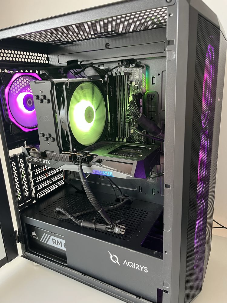 Pc gaming, stare excelenta. Functioneaza perfect + monitor DELL 144 Hz