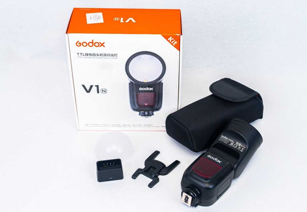 Blitz Godox V1 N - pentru Nikon