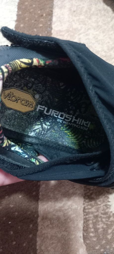 Adidasi sala Furoshiki vibram