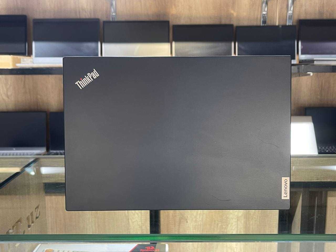 Lenovo ThinkPad P15v Core i7-10750H ram 16 ssd 512 Quadro P620 4gb